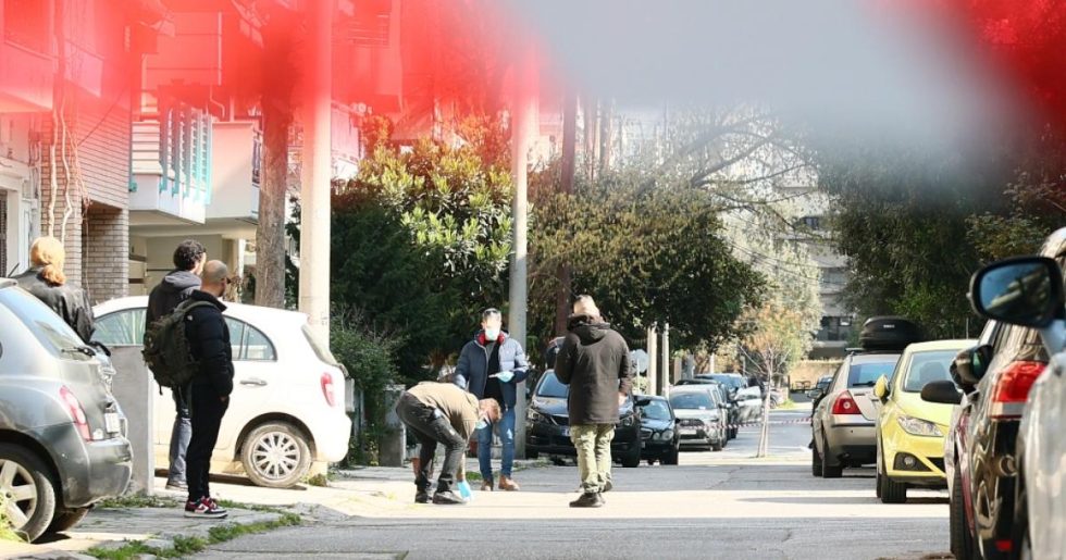 Δολοφονία 20χρονου στην Καλαμαριά: Δίωξη για συμμορία στους δύο που καταζητούνταν